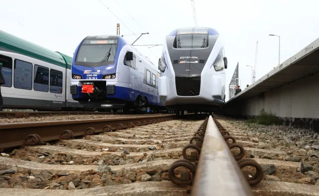 Polskie Pendolino wreszcie rusza w trasę! Pociągi Dart zabierają pierwszych pasażerów