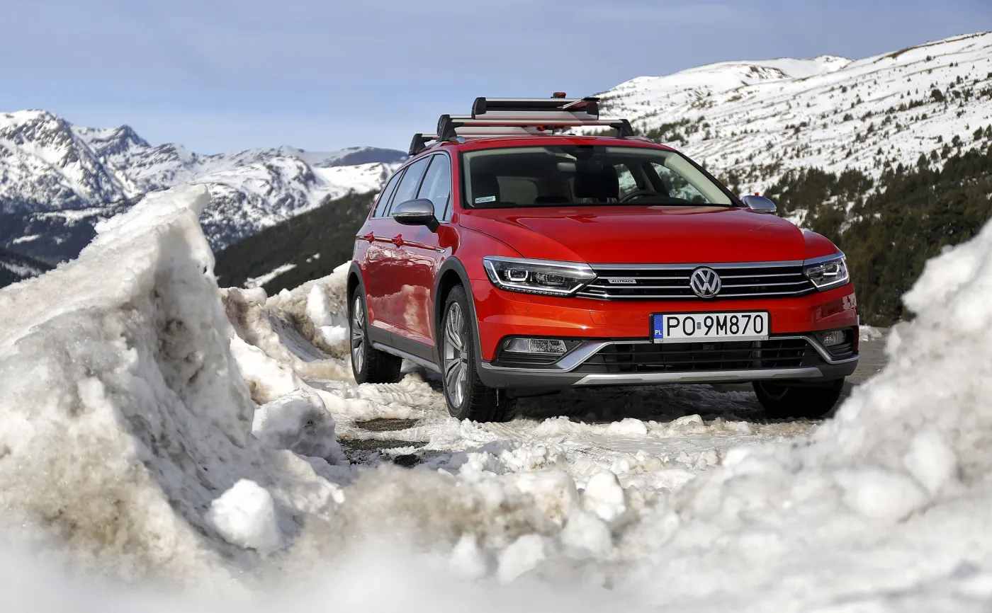 8602687-volkswagen-passat-alltrack.jpg