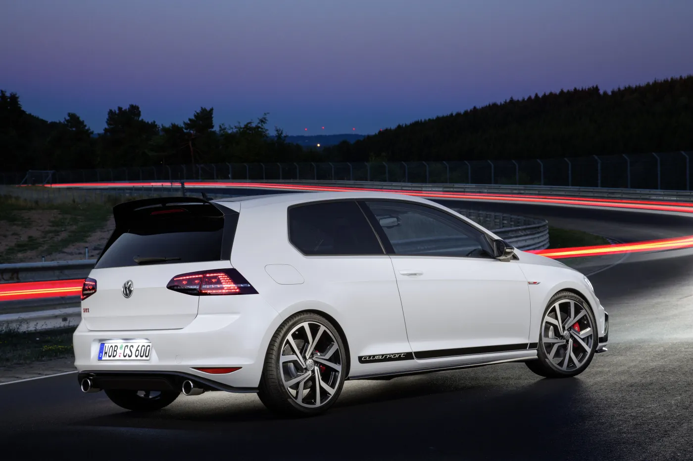 8194222-volkswagen-golf-gti-clubsport.jpg
