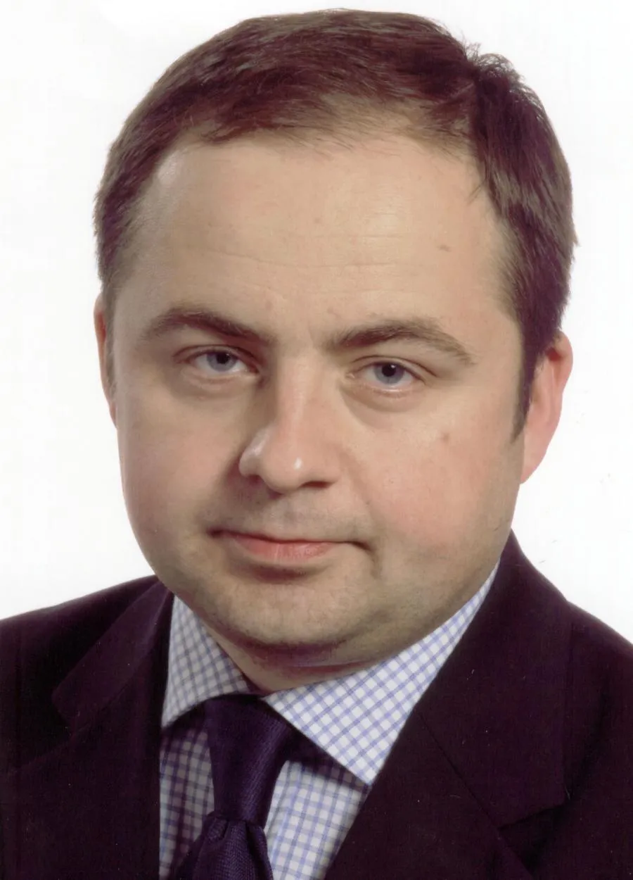6185318-konrad-szymanski-zdjecie-ze.jpg