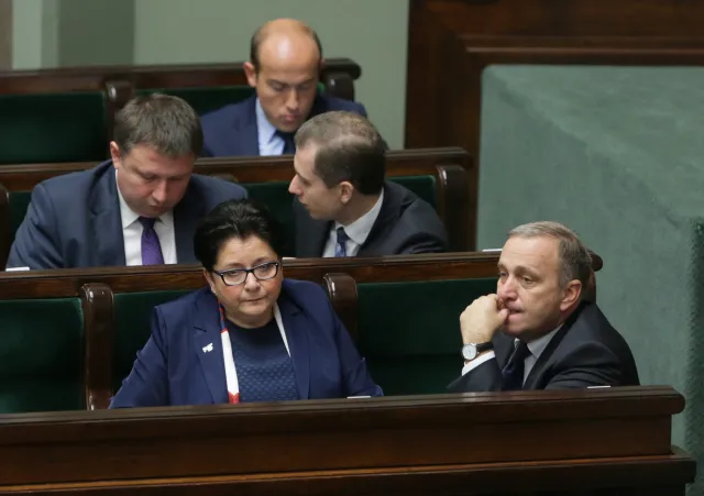 Schetyna wzywa rosyjskiego ambasadora "na dywanik". "Zawsze będziemy ostro reagować"