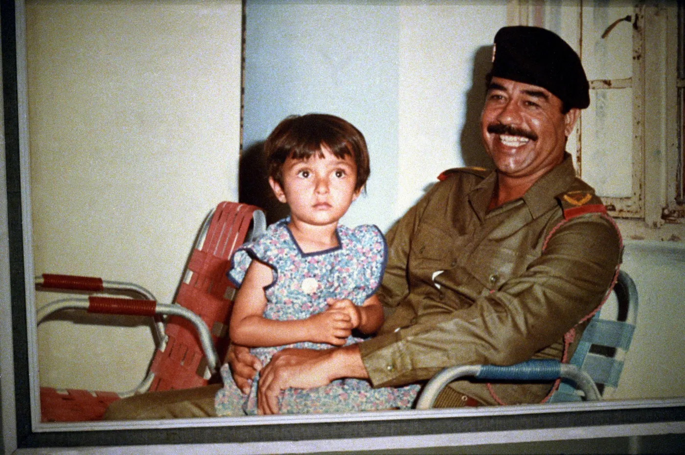Saddam Husajn z jedną z córek z pierwszego małżeństwa
