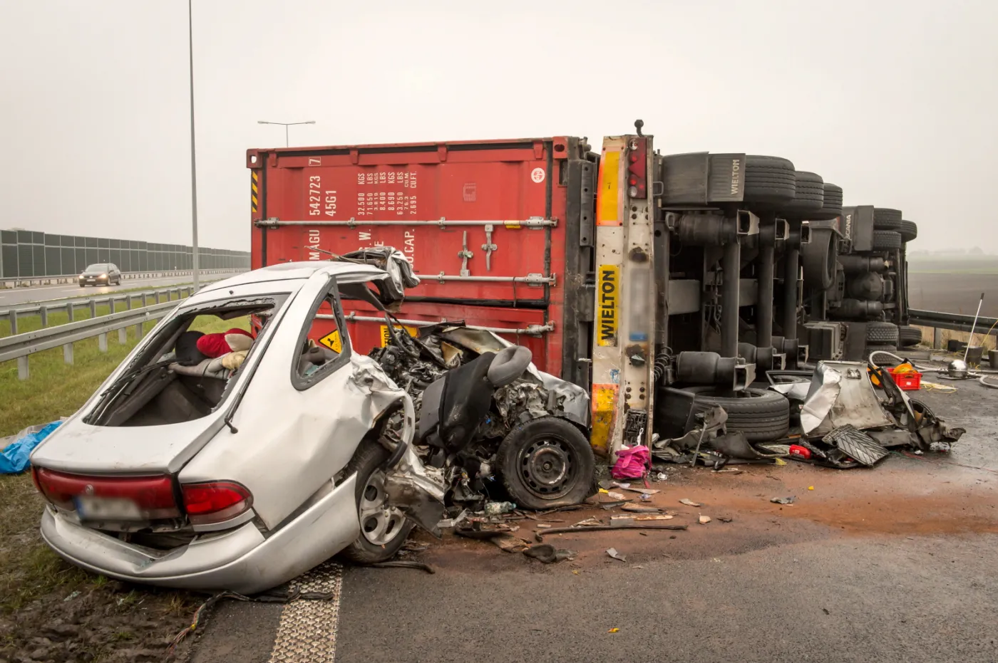 8341950-wypadek-na-autostradzie-a1.jpg