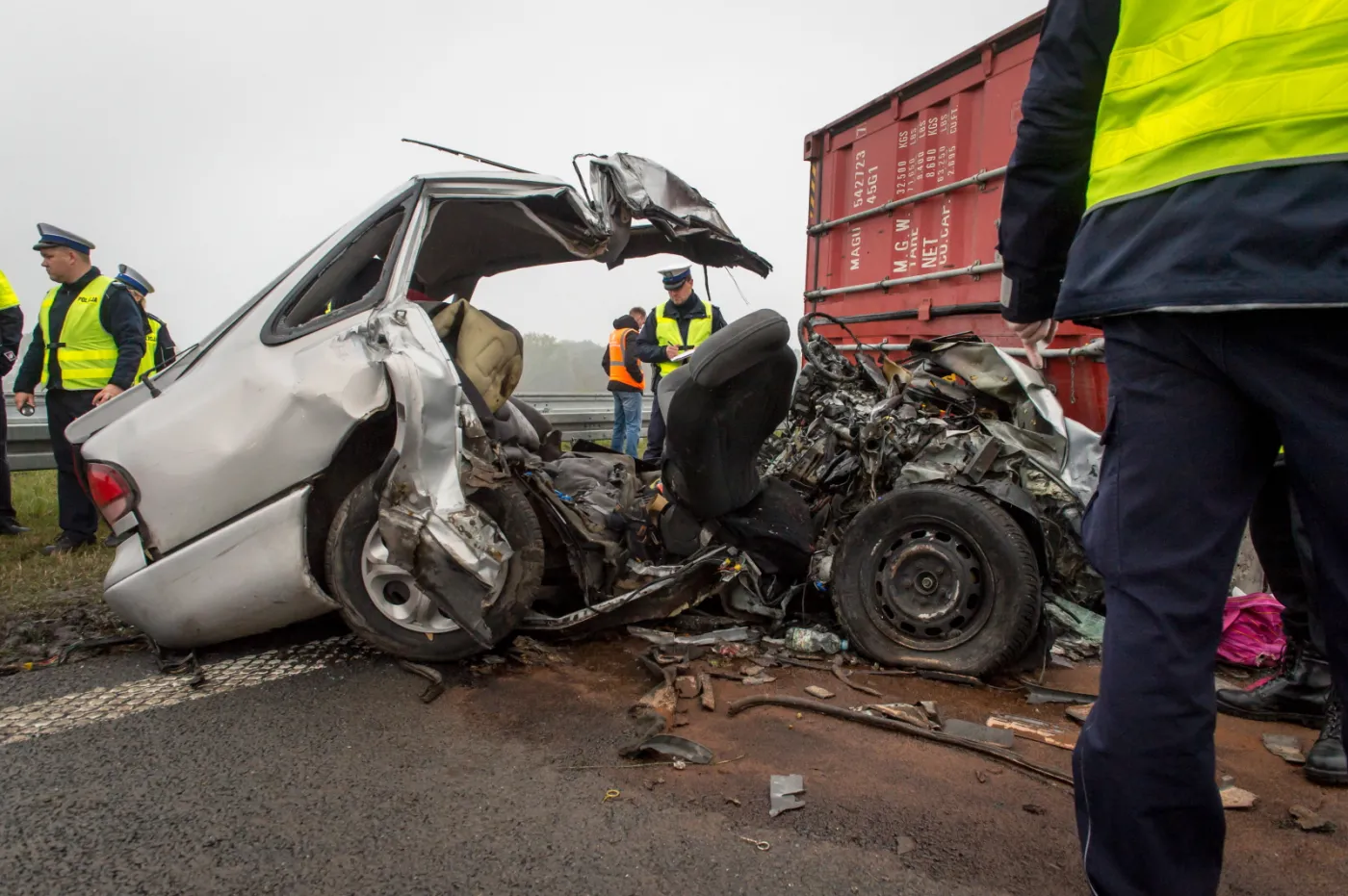 8342170-wypadek-na-autostradzie-a1.jpg