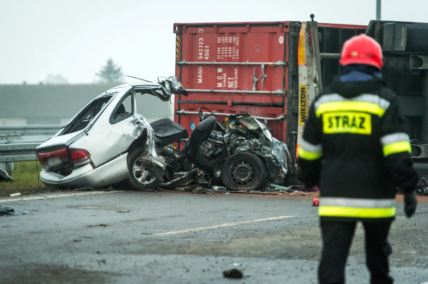 8342266-wypadek-na-autostradzie-a1.jpg