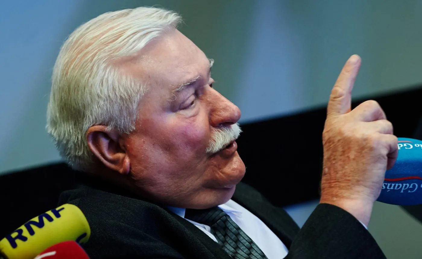 Były prezydent RP Lech Wałęsa podczas konferencji prasowej w Europejskim Centrum Solidarności w Gdańsku