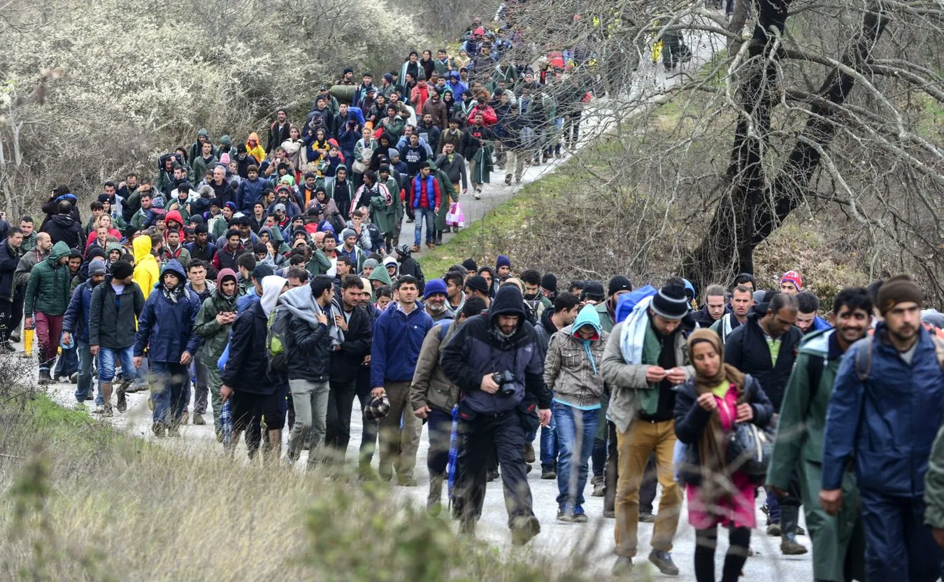 Imigranci niedaleko Idomeni