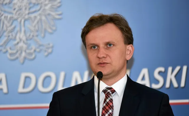 500 Plus sprawi, że kobiety zostaną w domach? Marczuk: Nie jest naszą intencją zniechęcanie do pracy