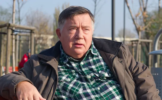 Hryniewicz: Przez fale imigrantów możemy stracić nasze piękne i godne życie w Europie [ROZMOWA DZIENNIK.PL]