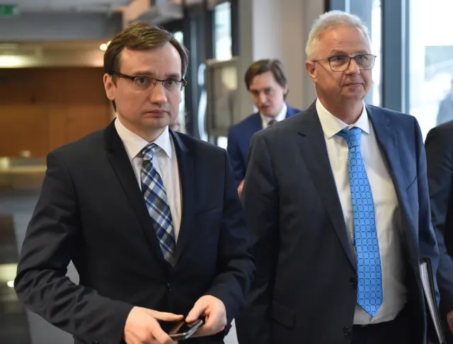 Polska poprze skargę Węgier ws. relokacji uchodźców. "Decyzja narusza prawa wspólnotowe"