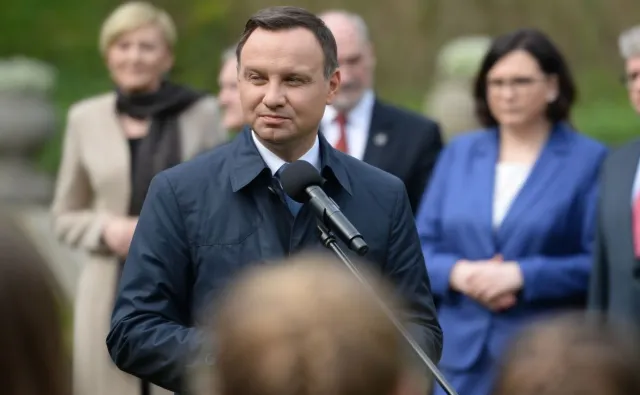 Andrzej Duda odniesie się do listu Kuchcińskiego. "We wtorek rano"