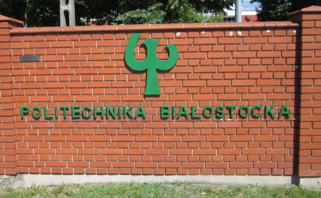 Politechnika Białostocka tłumaczy się z koncertu ONR-u: Odwołanie imprezy mogło być niebezpieczne