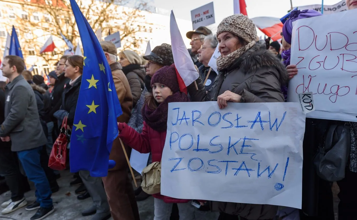 8616141-demonstracja-kod-w-poznaniu.jpg