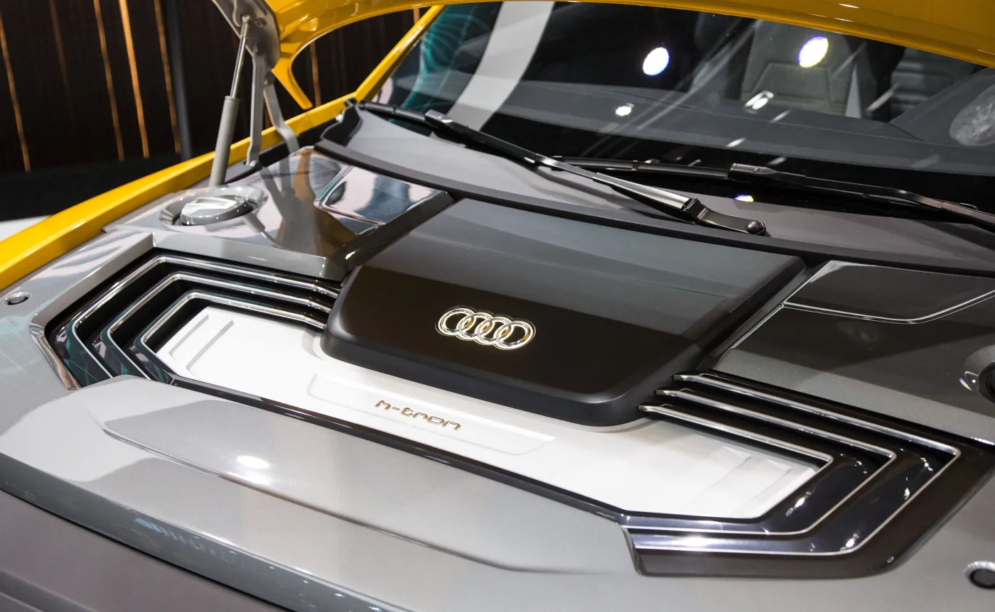 8647328-audi-h-tron-quattro-concept.jpg