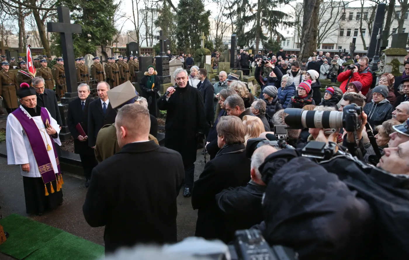 8683188-boguslaw-kaczynski-spoczal.jpg