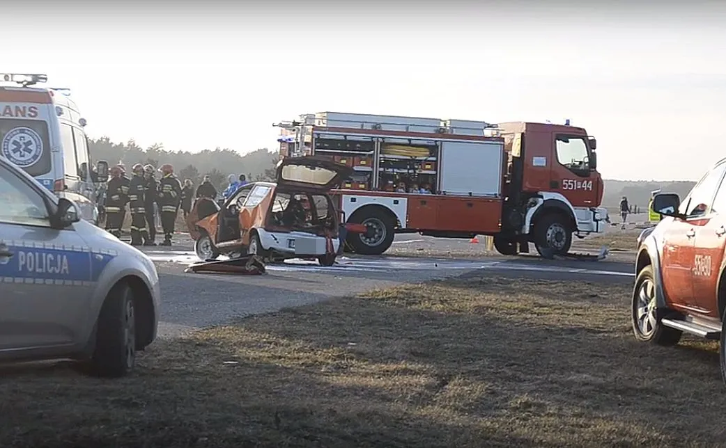 Dramat w Pile. Po wypadku w najcięższym stanie niemowlę. Kierowca po wpływem narkotyków. WIDEO