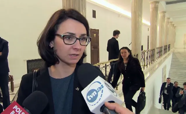 Ustawa "500 plus" zaszkodzi czy pomoże? "Nie wskazano źródeł finansowania, są błędy..." [WIDEO]