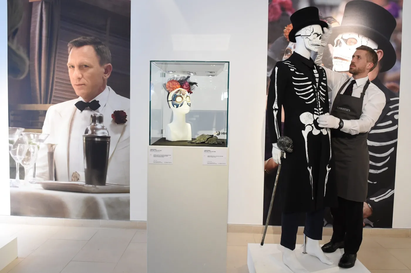 8744071-james-bond-spectre-auction.jpg