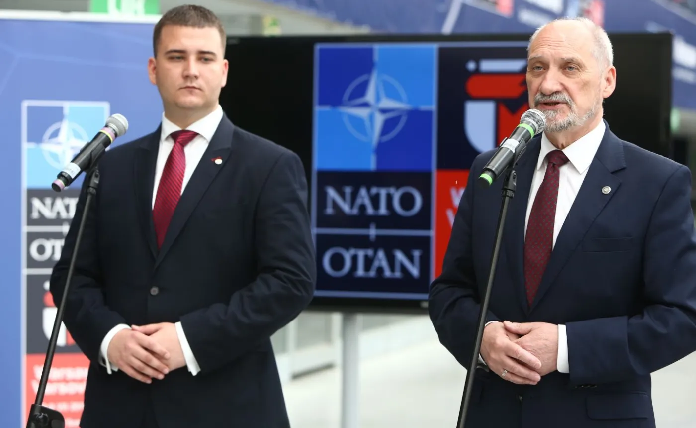 Rzecznik MON odpowiada PO: Wasz wniosek ws. Macierewicza to działanie na szkodę bezpieczeństwa państwa