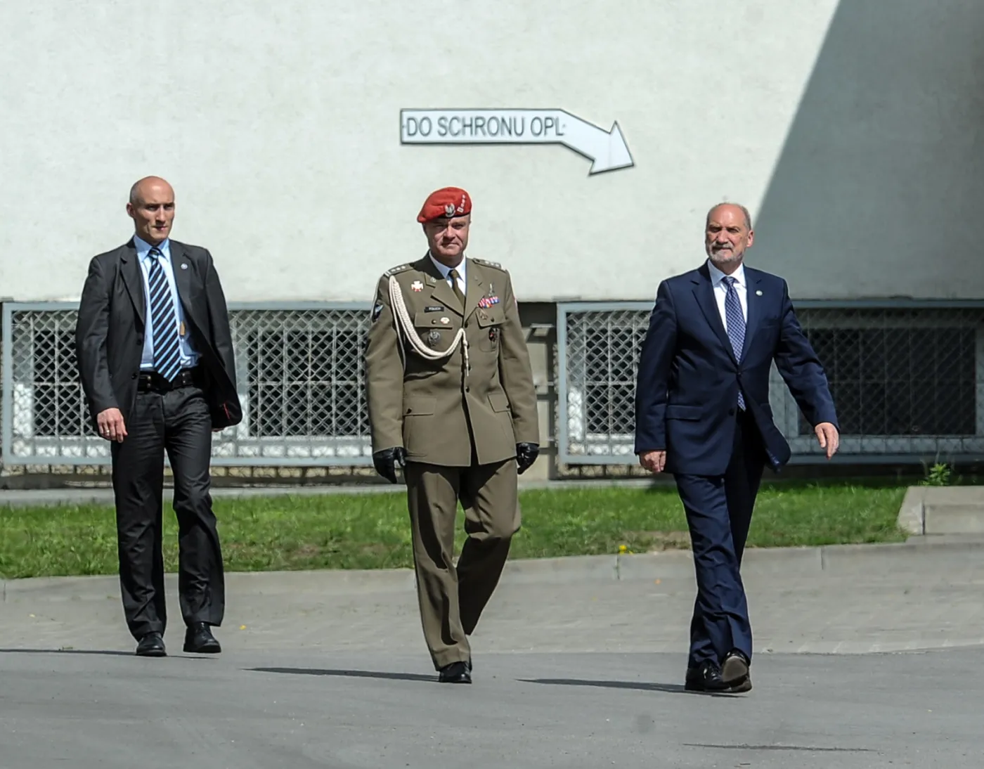 Pokaz siły żandarmerii specjalnie dla Macierewicza [ZDJĘCIA]