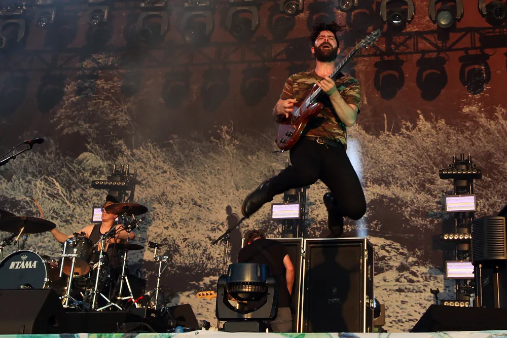 9240059-open-er-festival-2016-foals.jpg