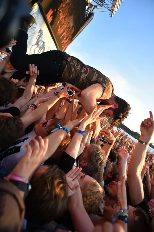 9240152-open-er-festival-2016-foals.jpg