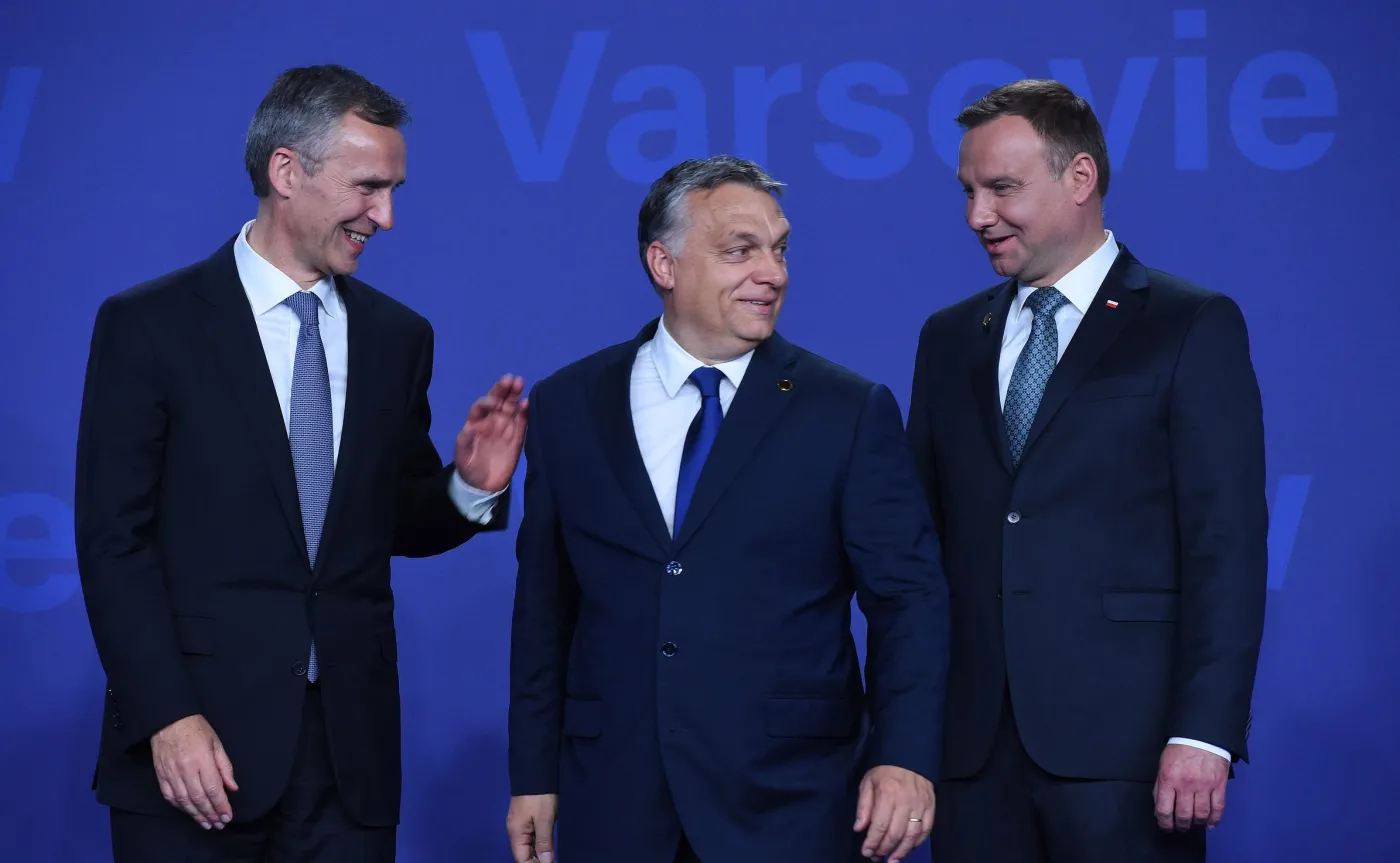 Jens Stoltenberg, Viktor Orban i Andrzej Duda