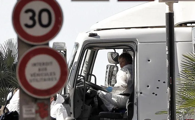 Ekspert: Będzie bardzo trudno znaleźć jakikolwiek efektywny sposób przeciwdziałania takim zamachom, jak w Nicei