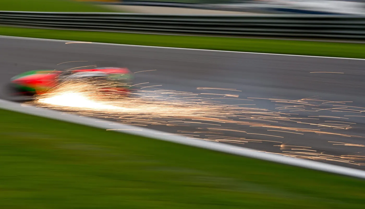 9359188-stefan-bradl-wylozyl-sie-na.jpg