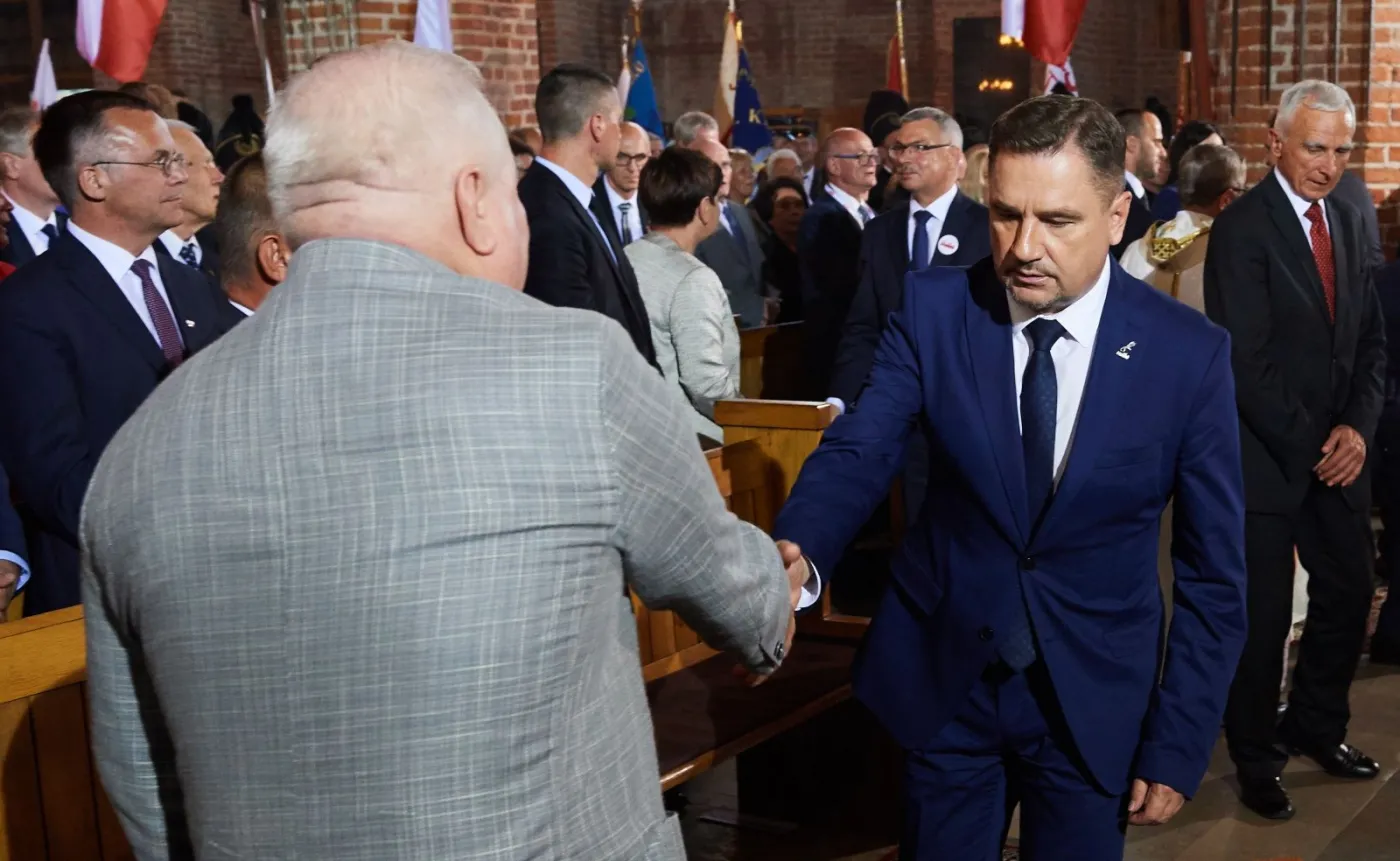 Były prezydent Lech Wałęsa i przewodniczący NSZZ "Solidarność" Piotr Duda