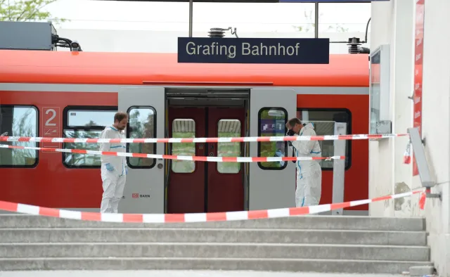 Atak nożownika na dworcu Grafing koło Monachium. Śledczy: Zdarzenie nie miało podłoża islamistycznego