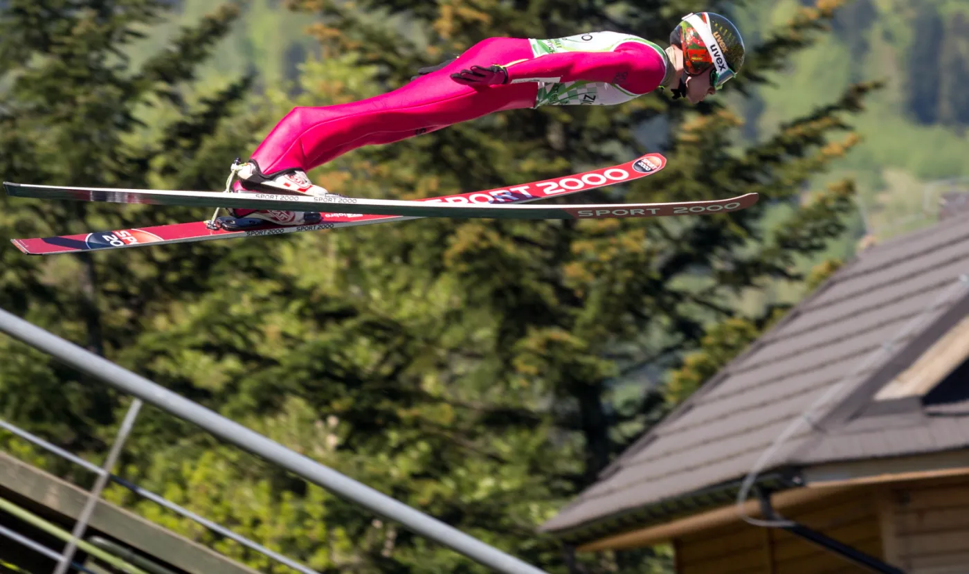 9033079-stoch-skakal-pod-okiem-nowego.jpg