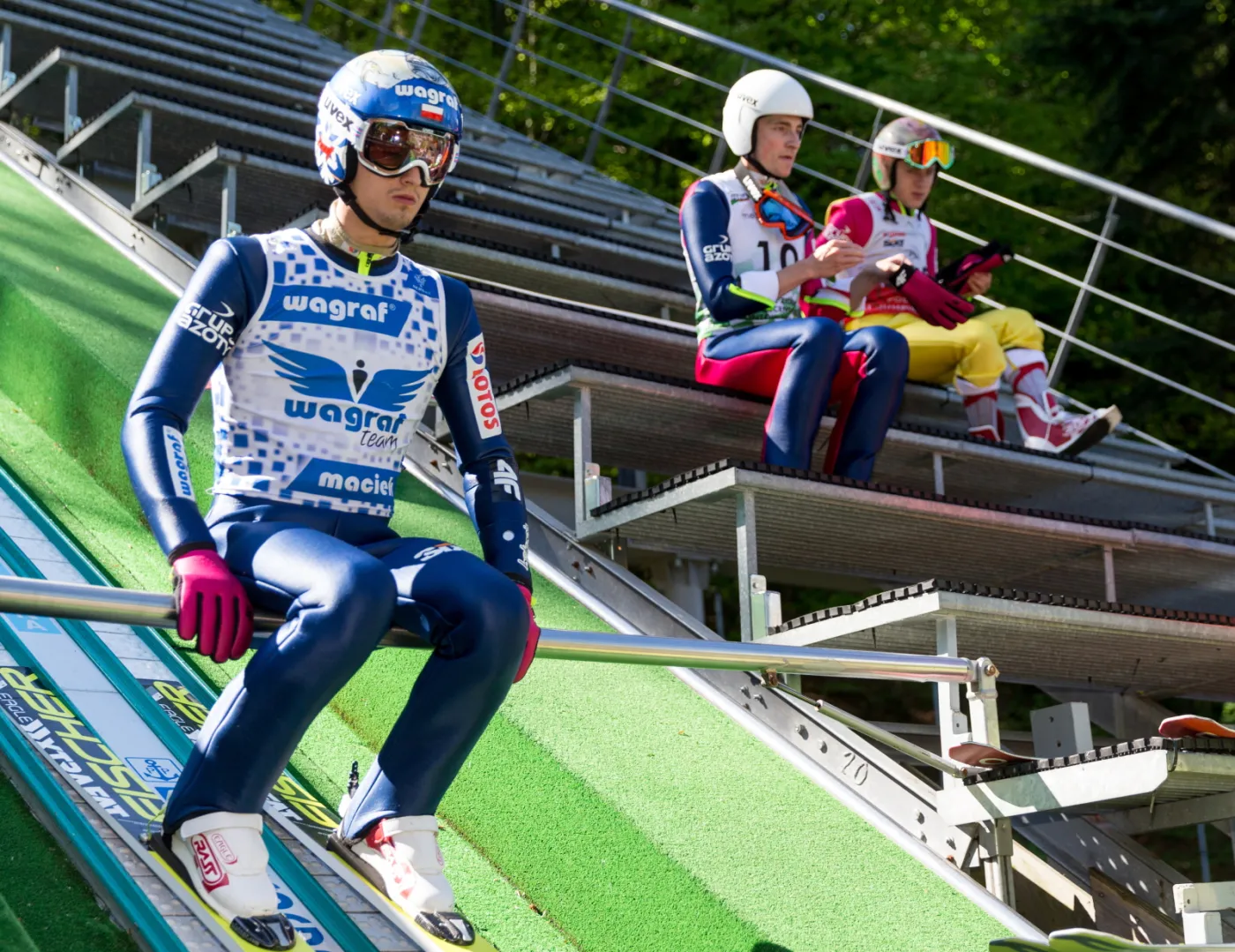 9033239-stoch-skakal-pod-okiem-nowego.jpg