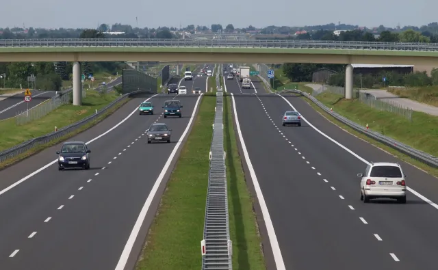 Wzrósł ruch na drogach. GDDKiA ujawnia, gdzie jeździ najwięcej samochodów [PIERWSZE WYNIKI BADAŃ]