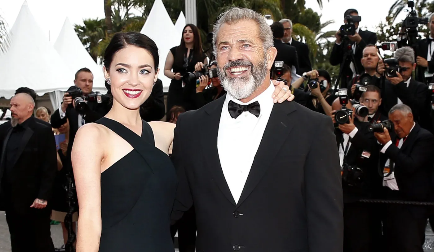 9068041-mel-gibson-i-rosalind-ross.jpg
