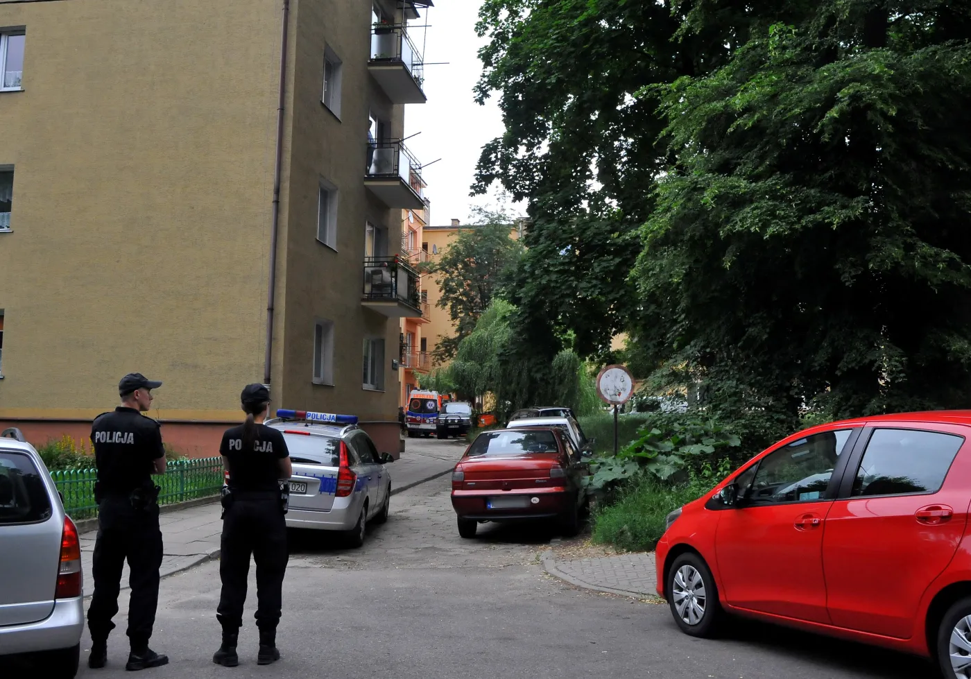 9165547-jaslo-mezczyzna-zabarykadowal.jpg