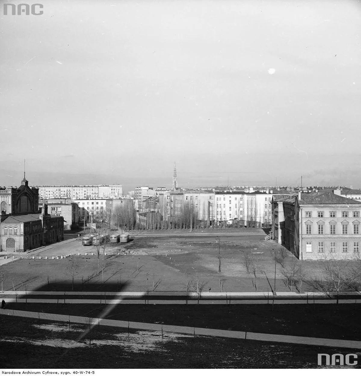 9170445-obrocony-palac-lubomirskich-w.jpg