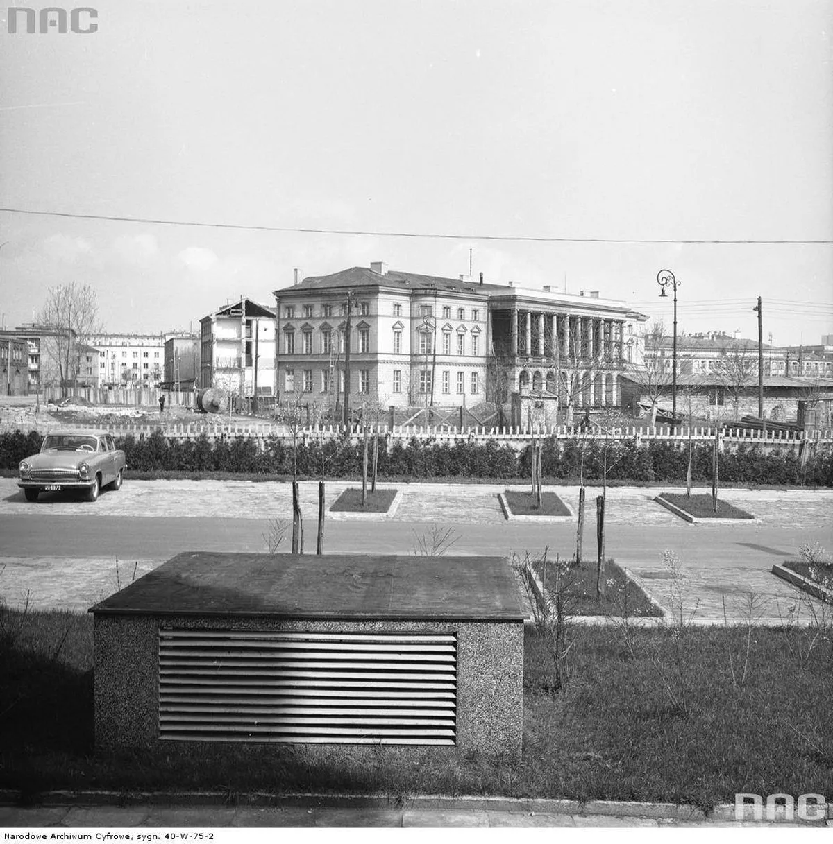 9170662-obrocony-palac-lubomirskich-w.jpg