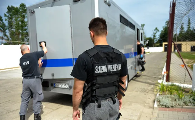 Nowy pomysł wiceministra Patryka Jakiego. Służba Więzienna będzie wystawiać asystę honorową