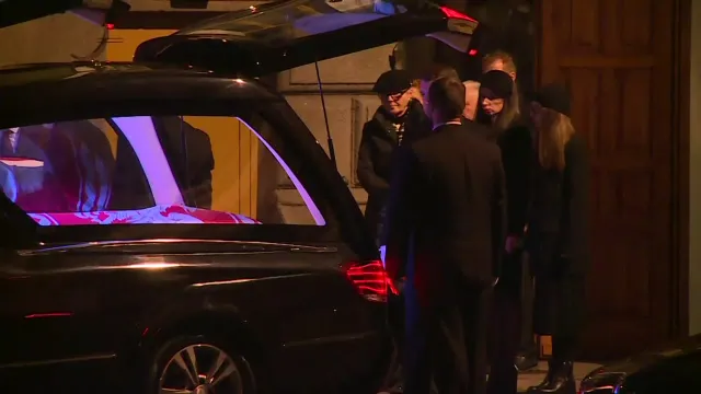 "To była przejmująca chwila." Na Wawelu odbyła się ceremonia ponownego pochówku Lecha i Marii Kaczyńskich