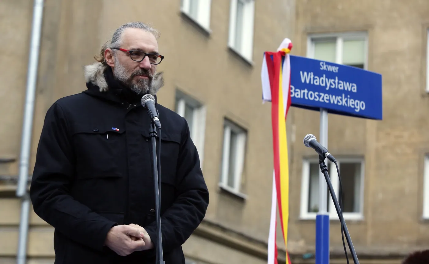 9671927-lider-kod-mateusz-kijowski.jpg