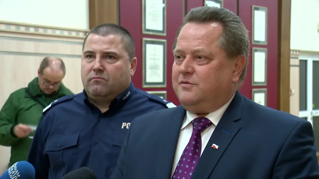 Jarosław Zieliński, wiceszef MSWiA i Andrzej Baranowski, rzecznik podlaskiej policji