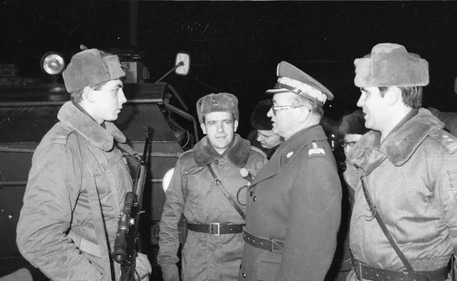 13 grudnia - 35. rocznica wprowadzenia stanu wojennego w Polsce. RELACJA Z DNIA