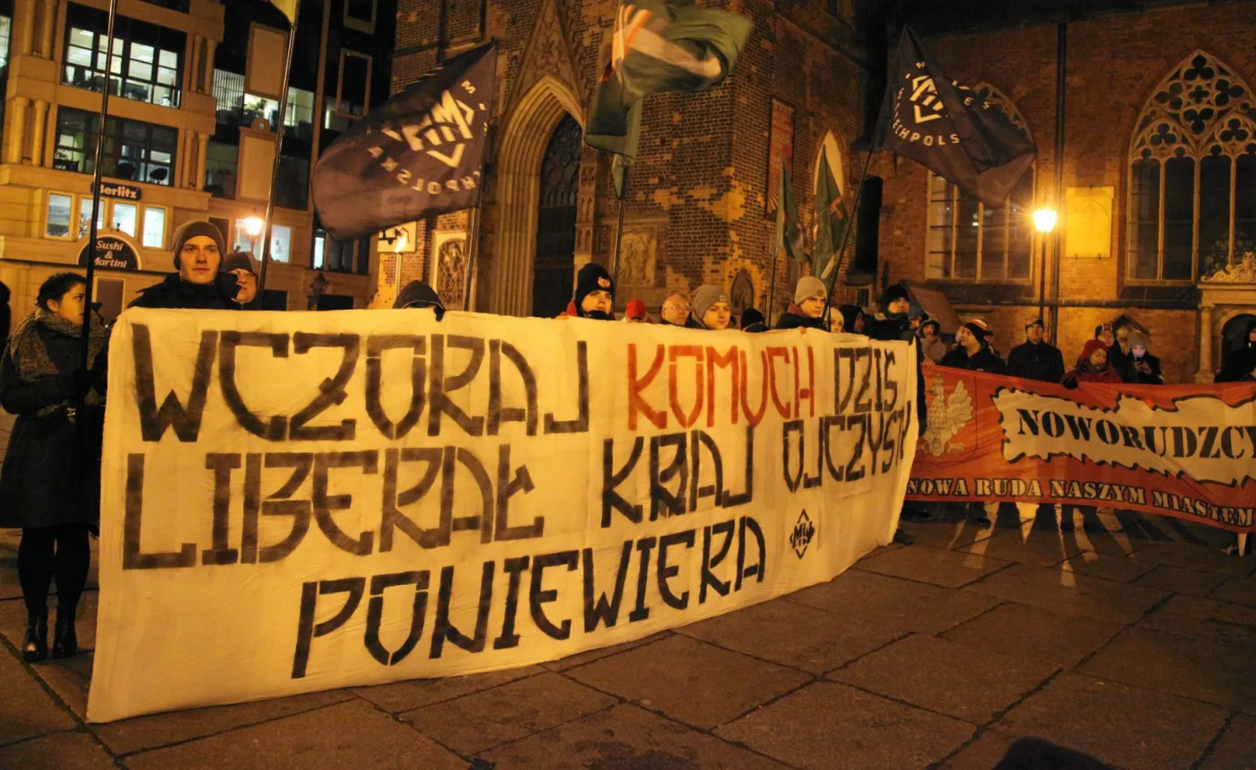 9705420-transparenty-na-marszu-nop.jpg