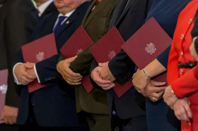 Ponad 80 mln zł na nagrody dla władzy. Najwięcej dostali pracownicy resortu finansów