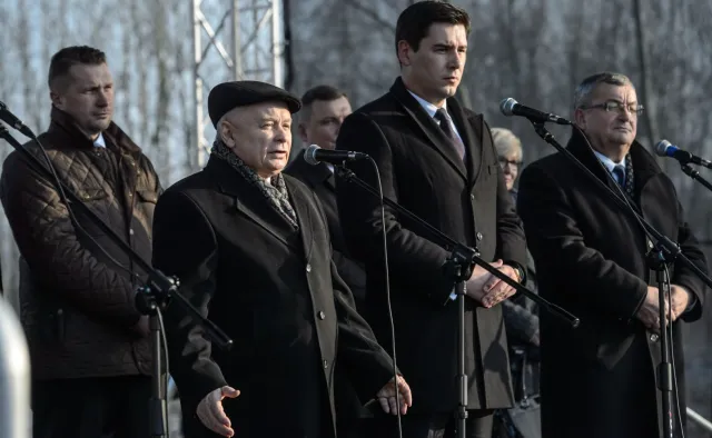 Petru porównuje Kaczyńskiego do Fidela Castro. "Tak działają dyktatorzy, tak działają ludzie opętani"