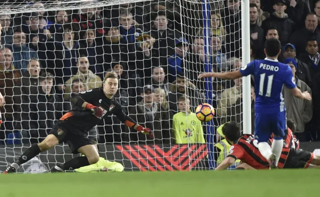 Liga angielska: Boruc pokonany trzy razy. 12. z rzędu wygrana Chelsea