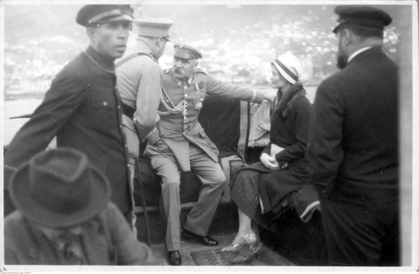 9764359-marszalek-jozef-pilsudski-na.jpg