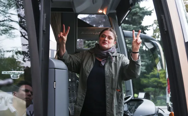 Weekendowy wyjazd posłów PiS. Humory dopisują, mimo zamieszania w rządzie