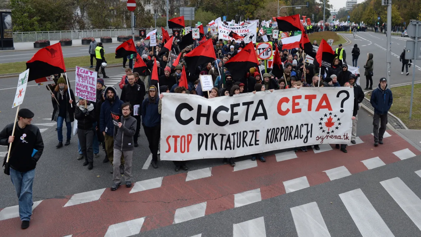 9534171-protest-przeciwko-ceta-i-ttip.jpg